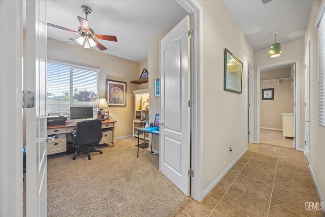 5809 Opal Valley Court, Bakersfield, CA 93306