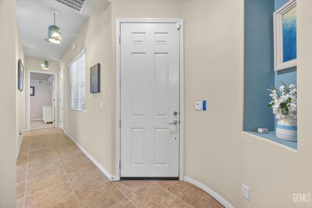 5809 Opal Valley Court, Bakersfield, CA 93306