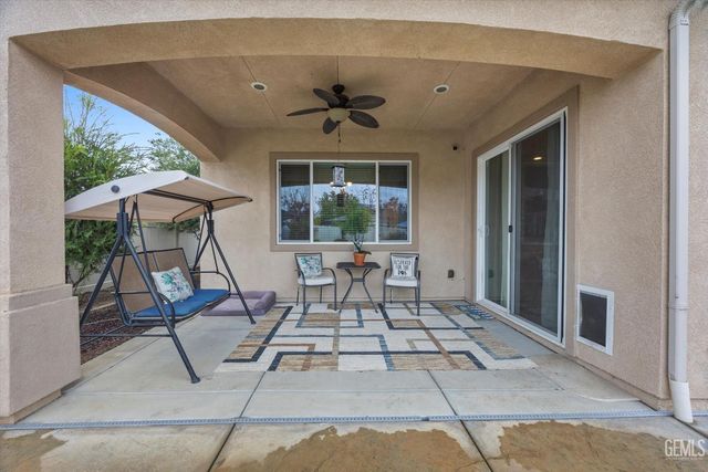 5809 Opal Valley Court, Bakersfield, CA 93306