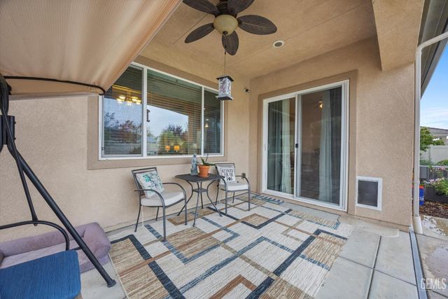 5809 Opal Valley Court, Bakersfield, CA 93306