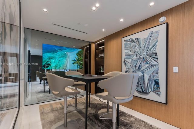 300 Biscayne Blvd Way 5105W, Miami, FL 33131