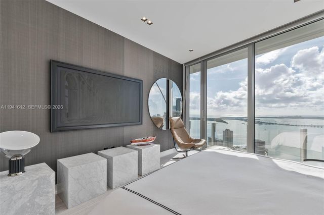 300 Biscayne Blvd Way 5105W, Miami, FL 33131