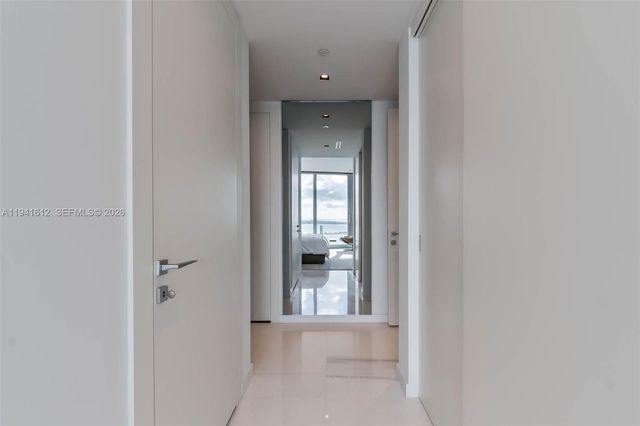 300 Biscayne Blvd Way 5105W, Miami, FL 33131