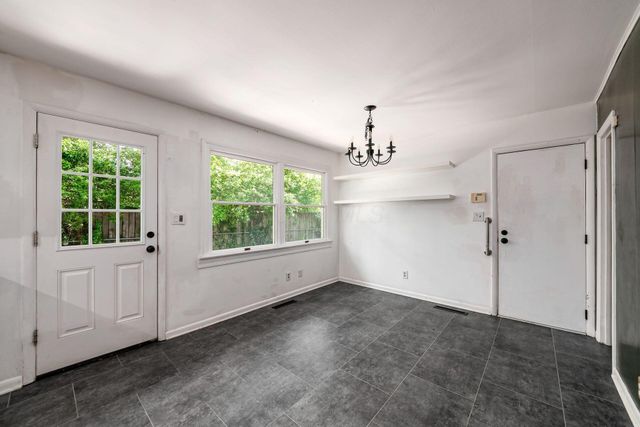 297 E Clearview Avenue, Worthington, OH 43085