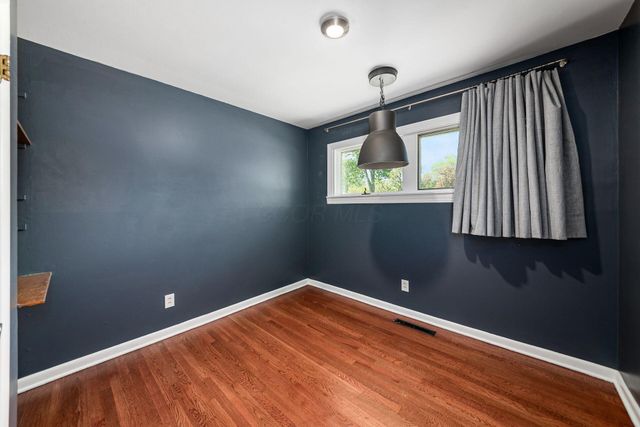 297 E Clearview Avenue, Worthington, OH 43085