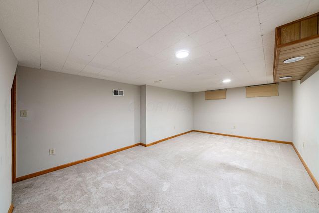 297 E Clearview Avenue, Worthington, OH 43085
