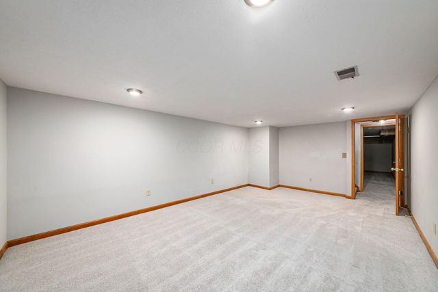 297 E Clearview Avenue, Worthington, OH 43085