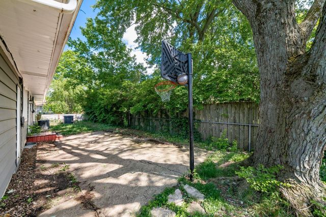 297 E Clearview Avenue, Worthington, OH 43085