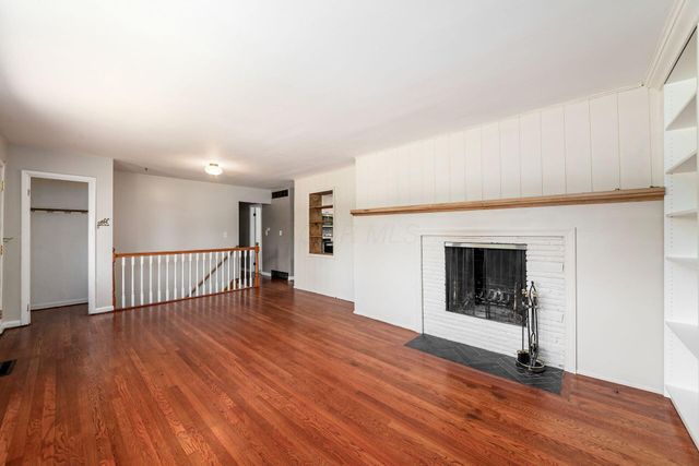 297 E Clearview Avenue, Worthington, OH 43085