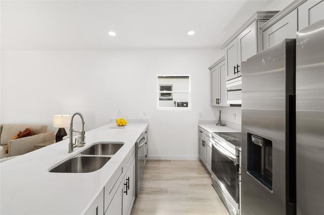 6915 SE 23RD AVENUE, Ocala, FL 34480