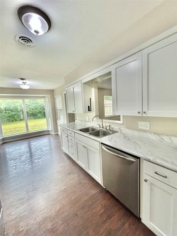 306 Line Drive, Gainesville, TX 76240