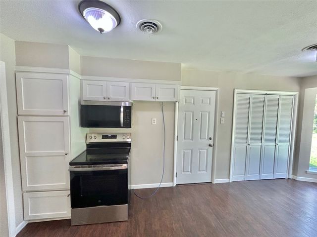 306 Line Drive, Gainesville, TX 76240