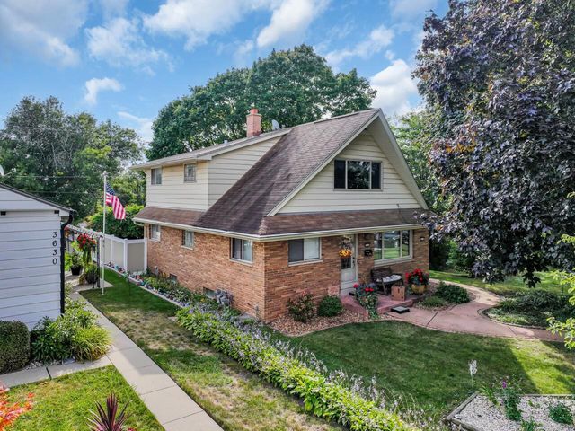 3634 S 34th STREET #3636, Greenfield, WI 53221