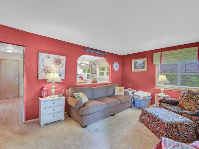 3634 S 34th STREET #3636, Greenfield, WI 53221