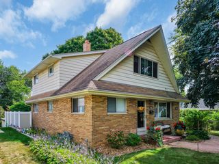 3634 S 34th STREET #3636, Greenfield, WI 53221