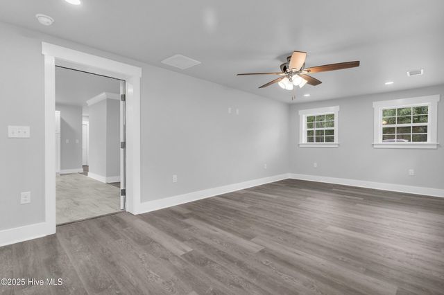 17 Burton Road, Southport, NC 28461