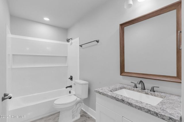 17 Burton Road, Southport, NC 28461