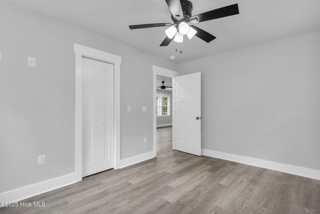 17 Burton Road, Southport, NC 28461