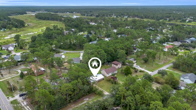17 Burton Road, Southport, NC 28461