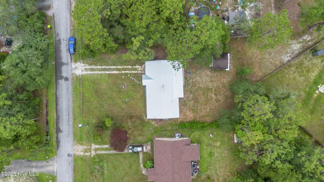 17 Burton Road, Southport, NC 28461