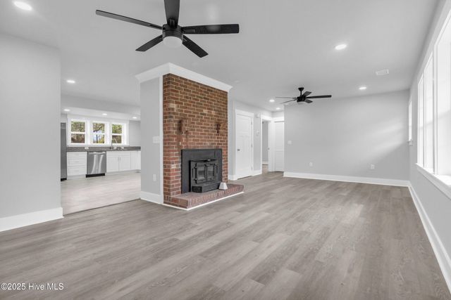 17 Burton Road, Southport, NC 28461