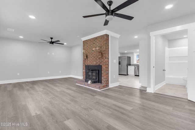 17 Burton Road, Southport, NC 28461