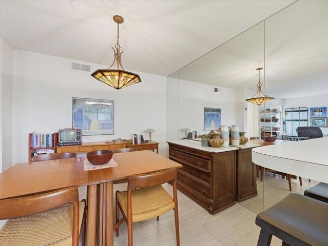 2001 Camino Parocela E O-107, Palm Springs, CA 92264