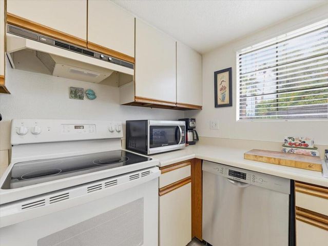 2001 Camino Parocela E O-107, Palm Springs, CA 92264