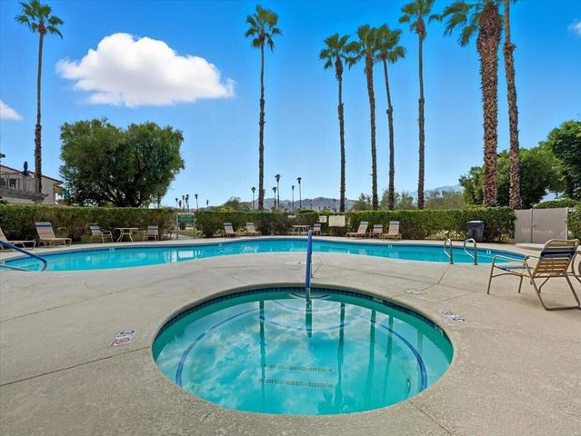 2001 Camino Parocela E O-107, Palm Springs, CA 92264