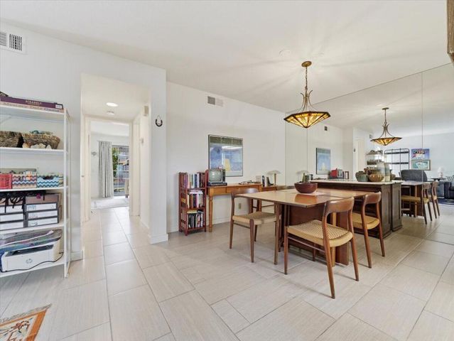 2001 Camino Parocela E O-107, Palm Springs, CA 92264