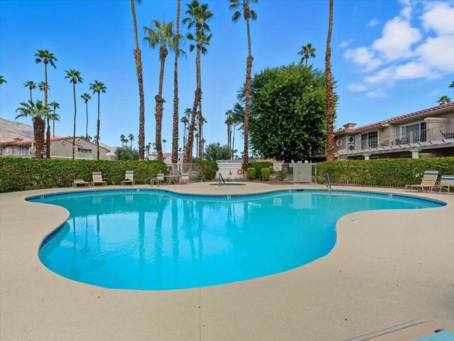 2001 Camino Parocela E O-107, Palm Springs, CA 92264
