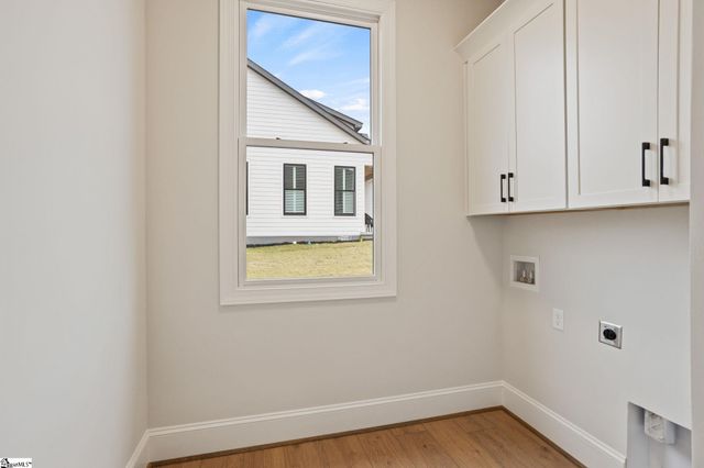 520 Rosedale Way, Seneca, SC 29672