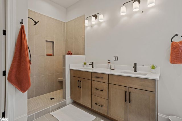 520 Rosedale Way, Seneca, SC 29672