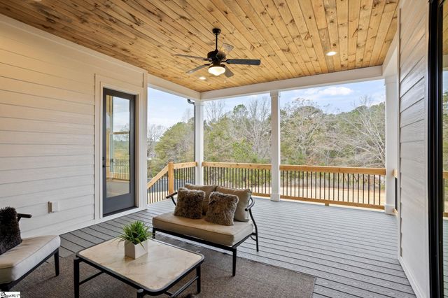 520 Rosedale Way, Seneca, SC 29672