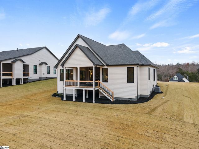 520 Rosedale Way, Seneca, SC 29672