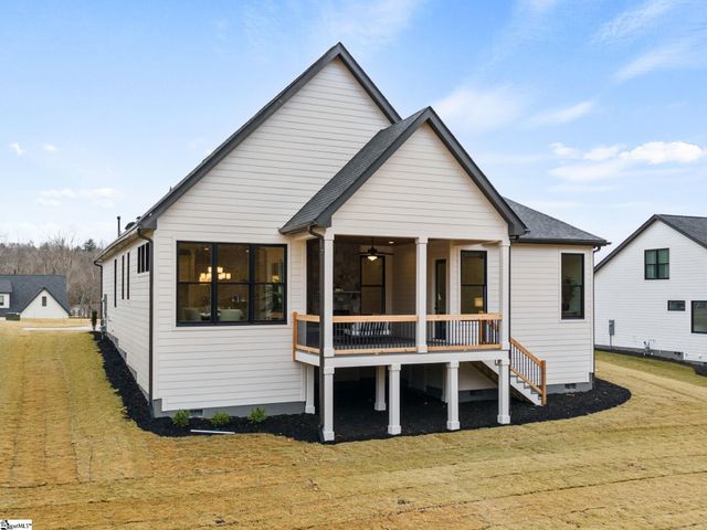 520 Rosedale Way, Seneca, SC 29672