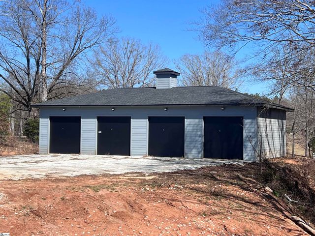 520 Rosedale Way, Seneca, SC 29672