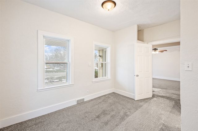 1124 Walker Street, Des Moines, IA 50316