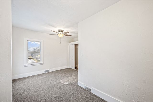 1124 Walker Street, Des Moines, IA 50316