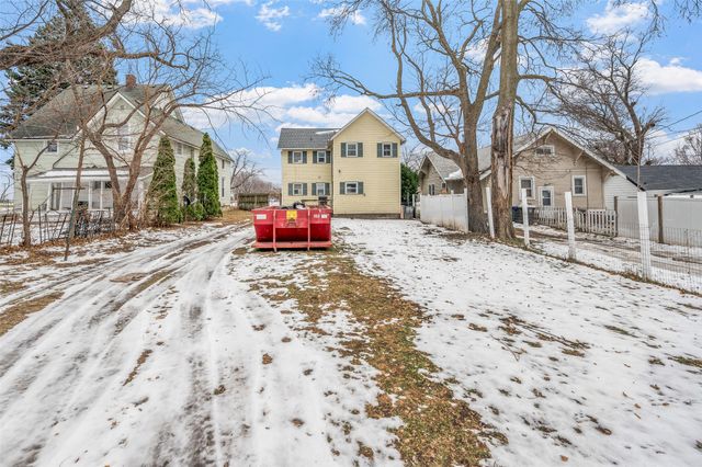 1124 Walker Street, Des Moines, IA 50316