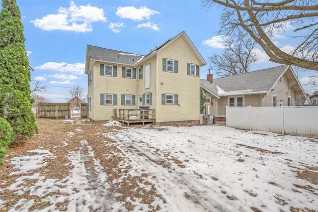 1124 Walker Street, Des Moines, IA 50316