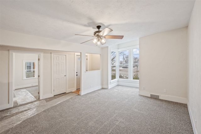 1124 Walker Street, Des Moines, IA 50316