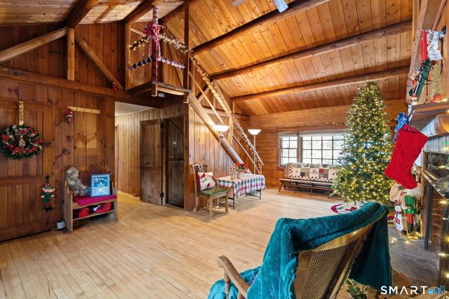 4 Rowledge Pond Road, Newtown, CT 06482