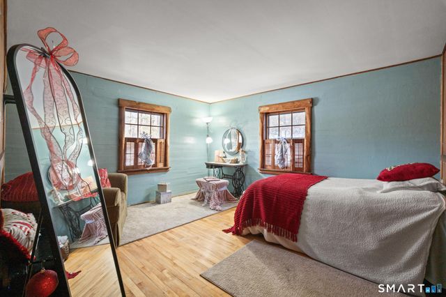 4 Rowledge Pond Road, Newtown, CT 06482