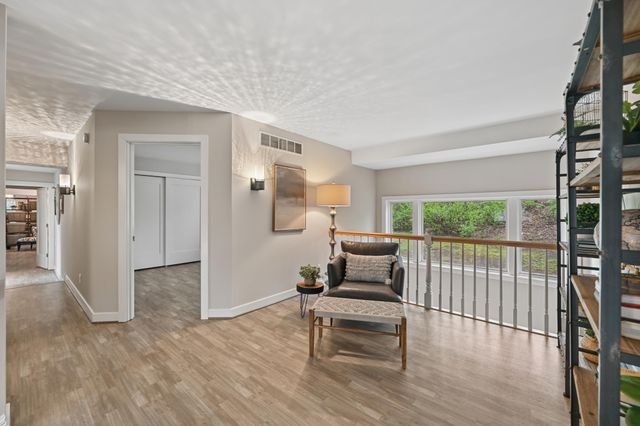 4160 Trillium Lane E, Mound, MN 55364