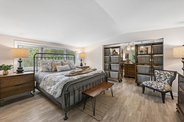 4160 Trillium Lane E, Mound, MN 55364