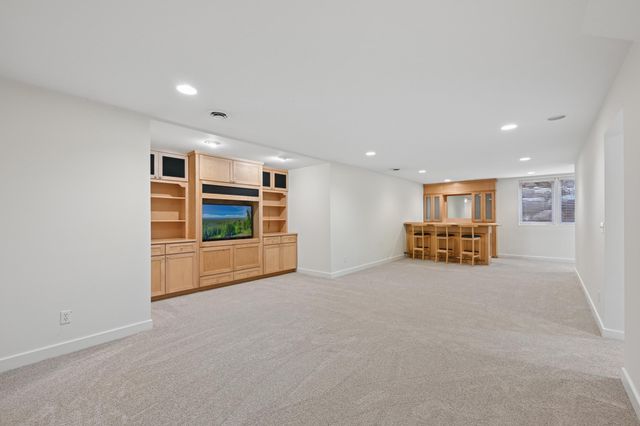 4160 Trillium Lane E, Mound, MN 55364