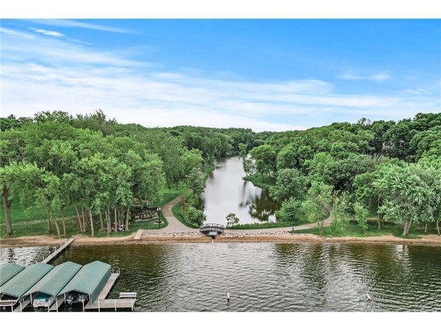 4160 Trillium Lane E, Mound, MN 55364