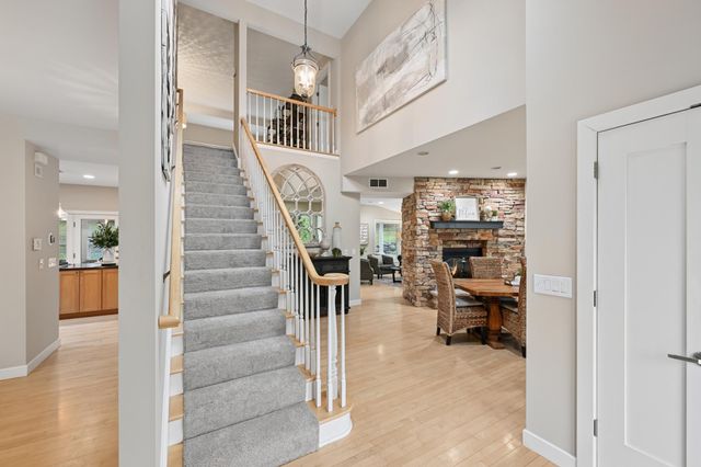 4160 Trillium Lane E, Mound, MN 55364