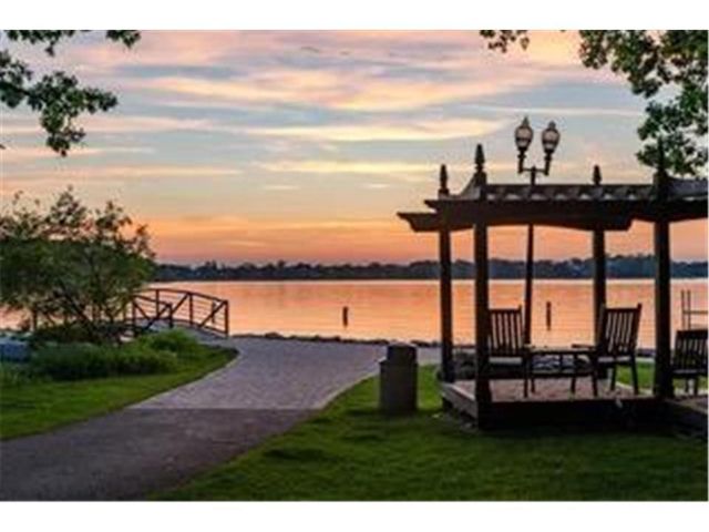 4160 Trillium Lane E, Mound, MN 55364